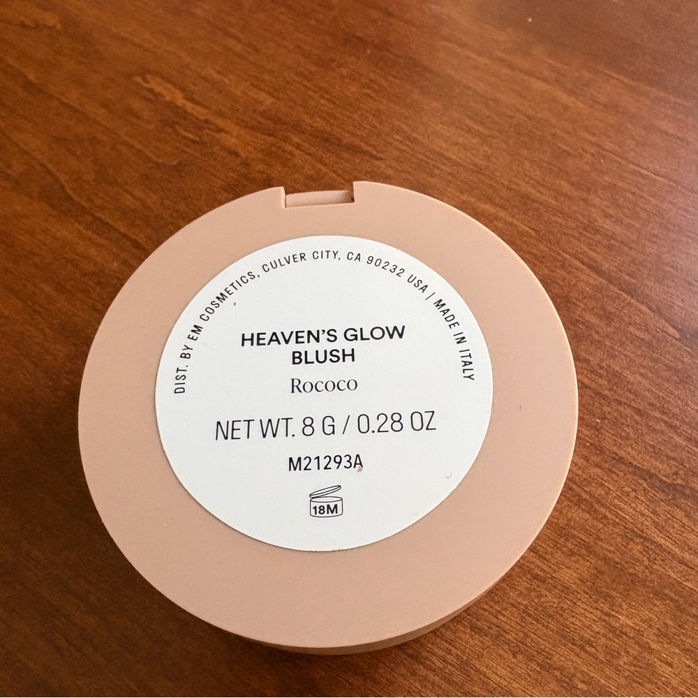 EM Cosmetics Heaven’s Glow Elysium and Rocco and Seraphine Cosmetics Marshmallow - Picture 6 of 9